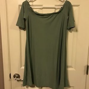 Off the shoulder dress size Large NWT FOREVER 21